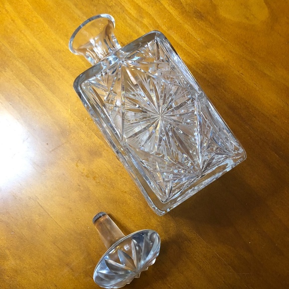 Crystal Decanter 24oz with 2"Stopper - Picture 3 of 6